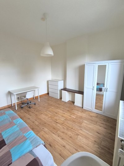 Chambre 1er étage arrière